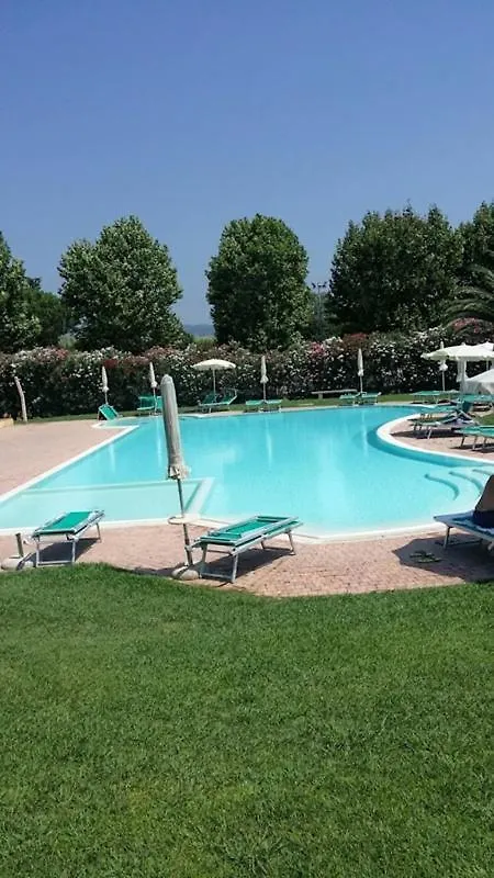Casa Sara Con Wifi E Piscina Comune, A Soli 2 Km Dal Mare Cecina